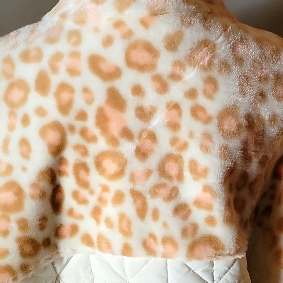 UGG MARLENE FAUX FUR/QUILTED JACKET - Picture 6 of 11